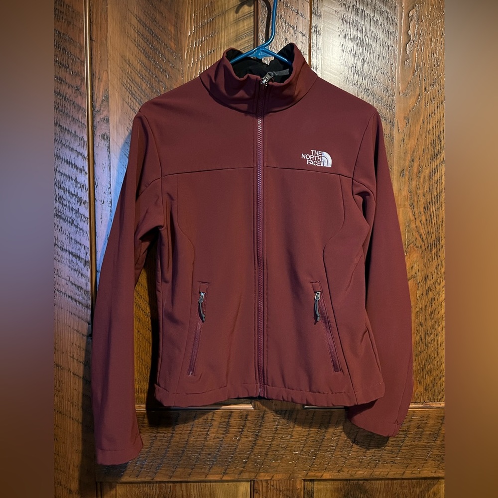 The North Face Softshell Jacket Womens Small S TNF Apex Maroon Full Zip Size S